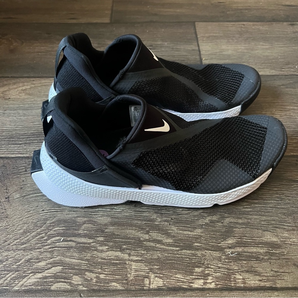 Nike Go FlyEase Slip On Shoes Unisex DR5540-002 Black White Size 10.5W/9M - Picture 2 of 8
